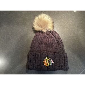 Fan‎ Favorite Women's NHL Chicago Blackhawks Winter Knit Cuffed Pompom Warm Hat